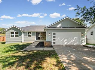 615 S Camden St, Richmond, MO 64085