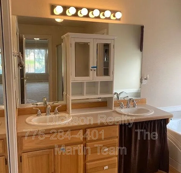 752 Divot Dr — Photo 7