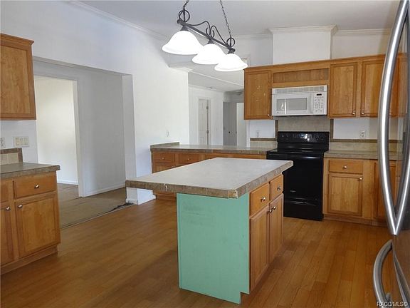 3rd image of 1235 N Groveland Way