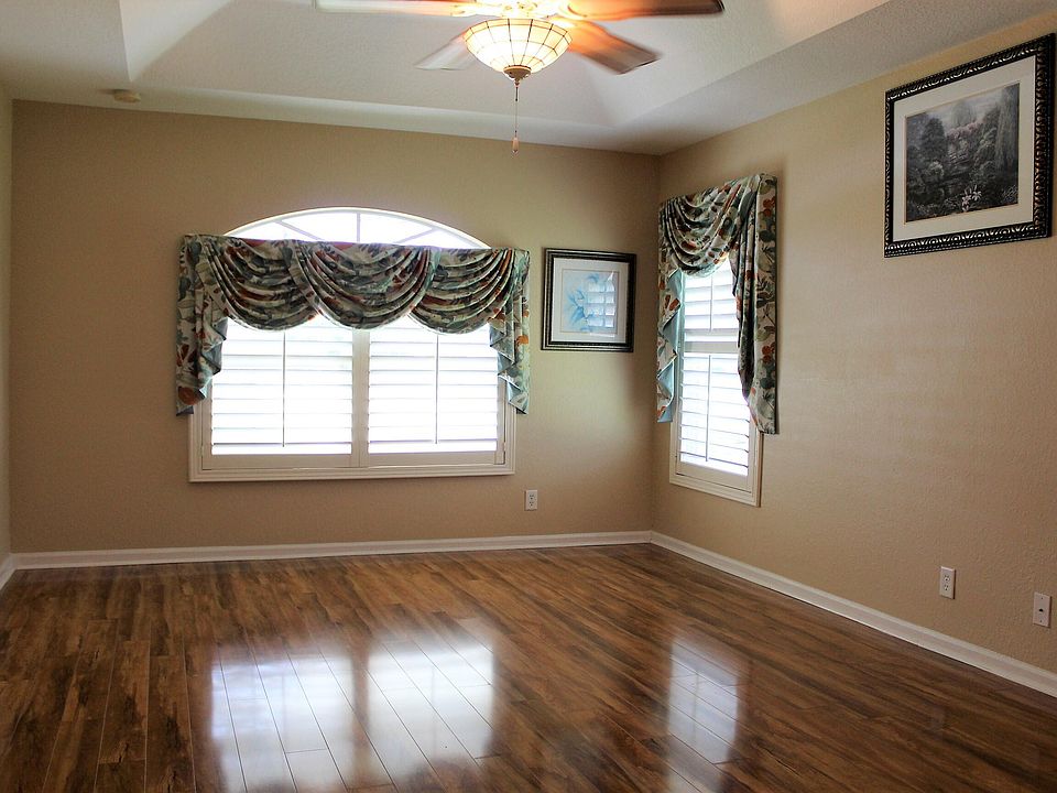 1st image of 3050 SE East Blackwell Drive SE