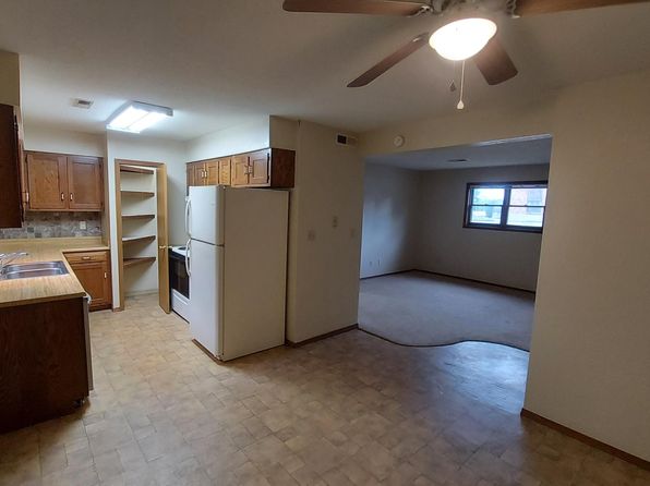 2838 Whitener St APT 4