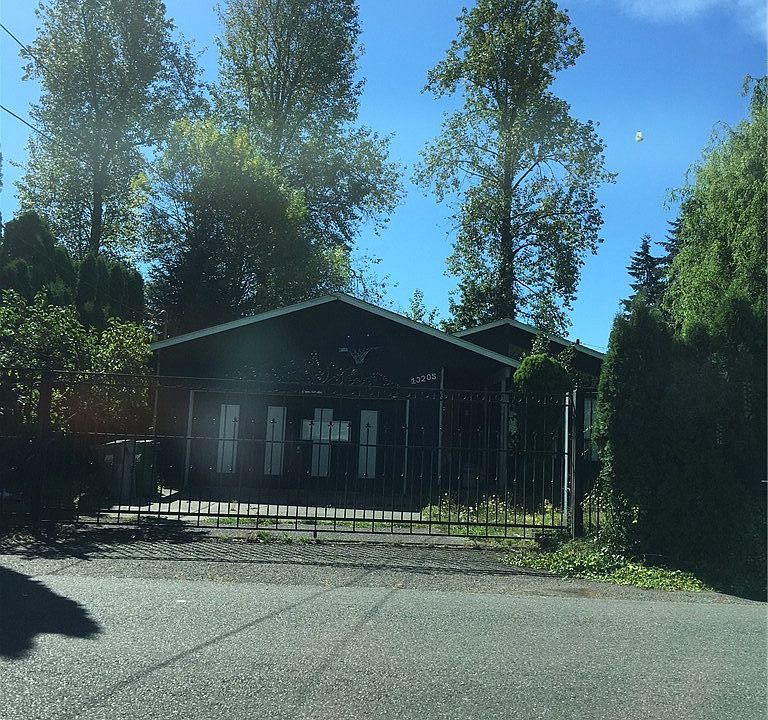 1st image of 13205 SE 261st St