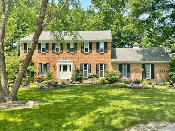 1258 Maplecrest Ct, Amelia, OH 45102