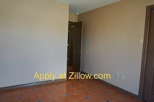 1310 E Stewart St #2 Photo 1