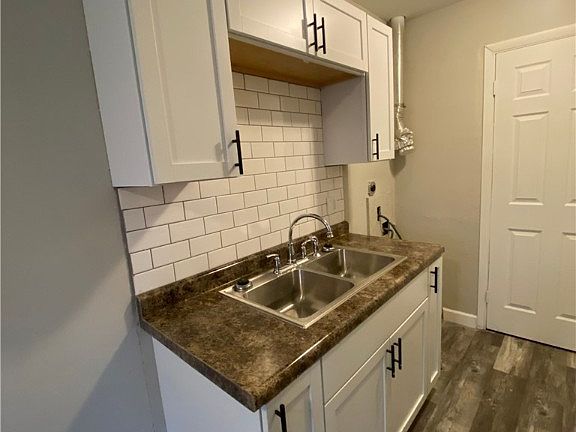 4th image of 1161 Linda Vista Ave