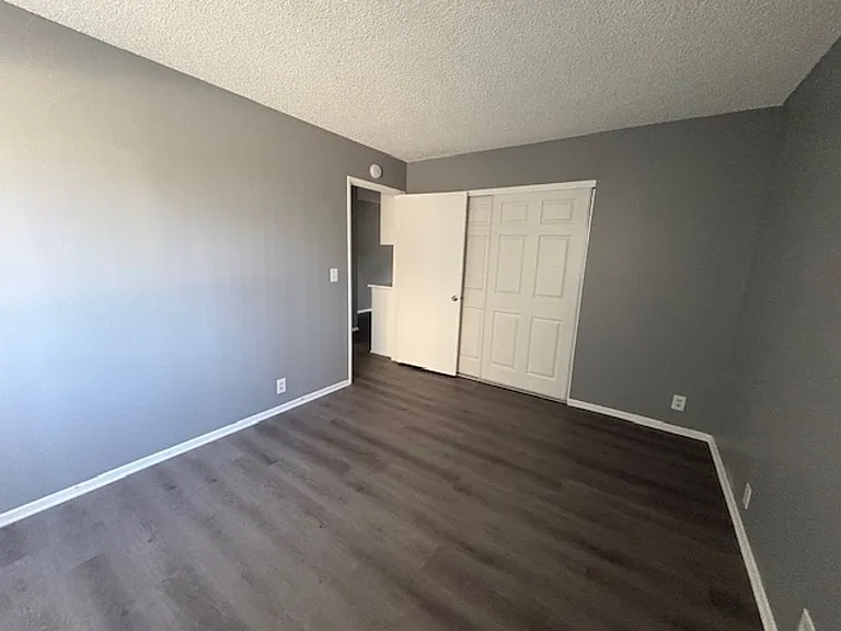 141 W Lambert Rd — Photo 11