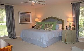 4th image of 200 Shady Oak Ln