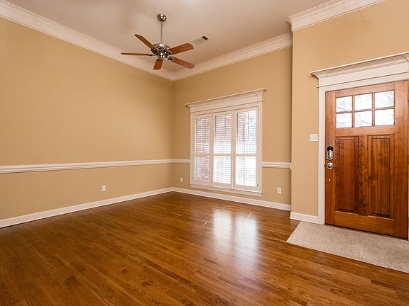 4th image of 308 Commentry Way