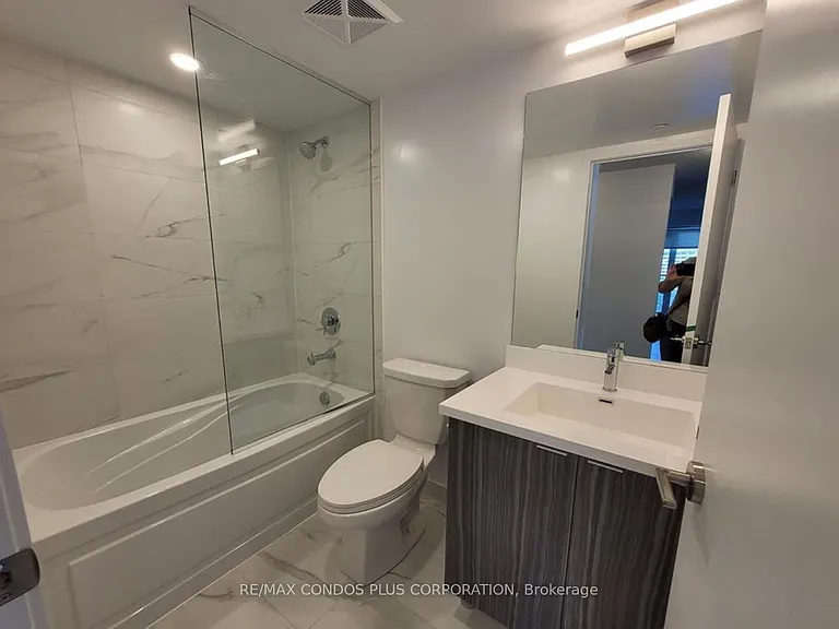 219 Dundas St E #1212 — Photo 10