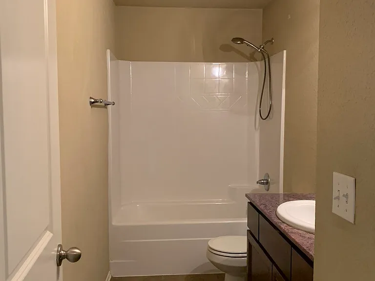 10105 N 140th East Ave — Photo 18