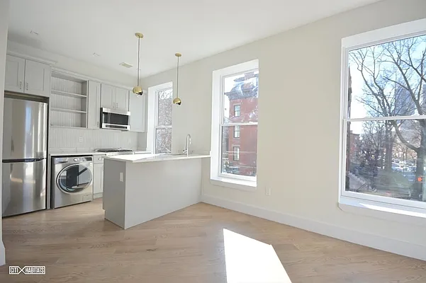 Rented by Citi Habitats | media 53