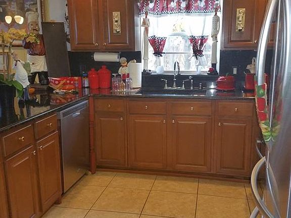2nd image of 10636 Godfrey Ln