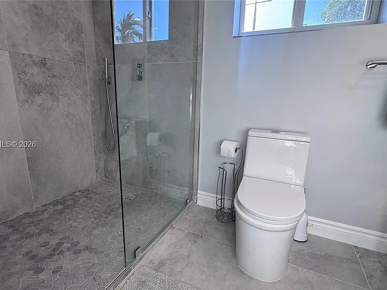 903 NE 27th Ave #903 — Photo 19