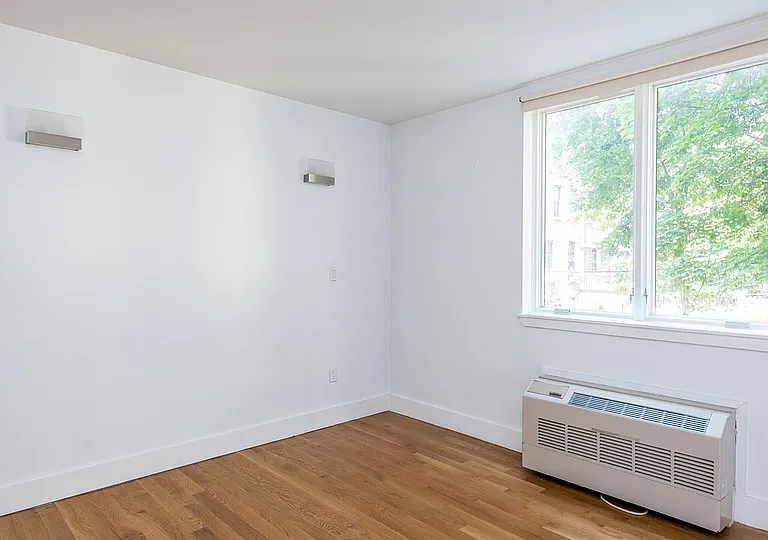 387 Franklin Ave #303 — Photo 8