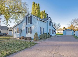 307 7th St, Sergeant Bluff, IA 51054