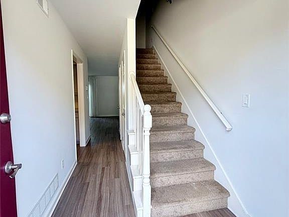 2nd image of 3730 Old Flowery Branch Rd APT I1