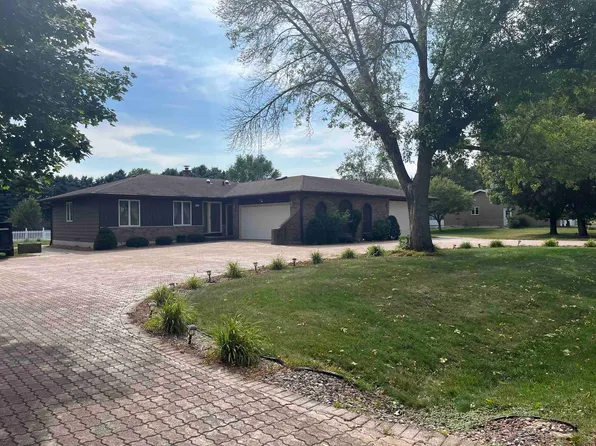 N6891 Tara Rd, Pardeeville, WI 53954