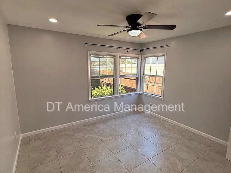 6879 Amherst St — Photo 11