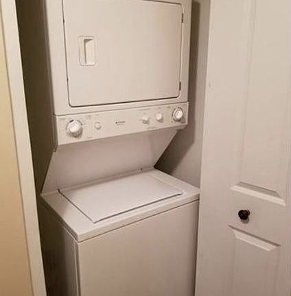 5th image of 2040 Kings Gate Cir APT A