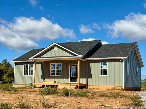 2945 Worsham Rd, Farmville, VA 23901