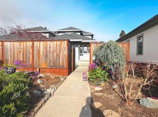 1004 Sumner St, Santa Cruz, CA 95062