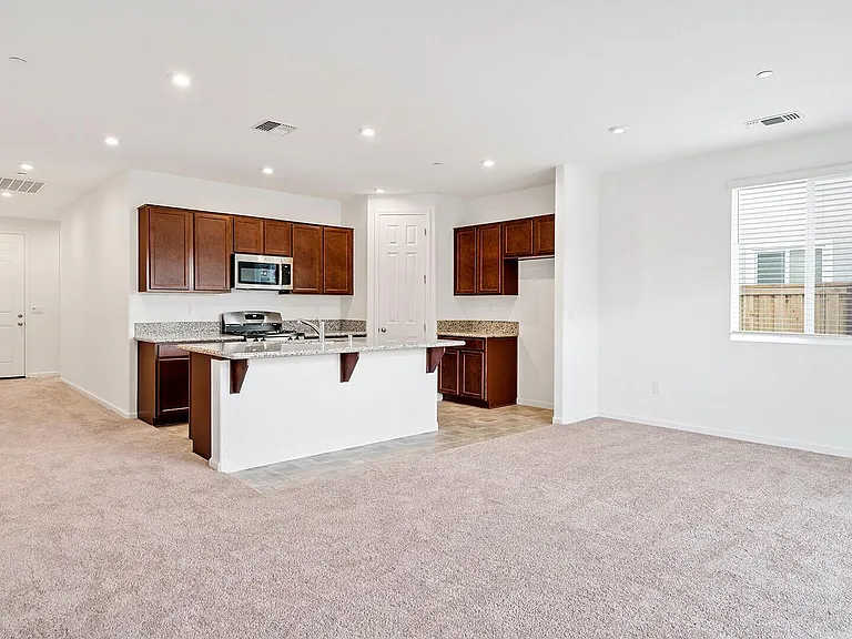 306 Mercantile St — Photo 9