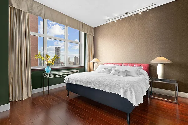 Rented by Corcoran | media 18