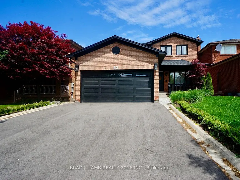 62 Royal Garden Blvd — Photo 24