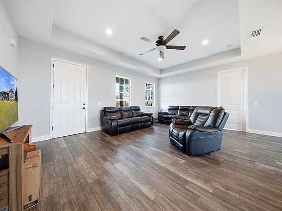 5th image of 3090-80 Foot Rd