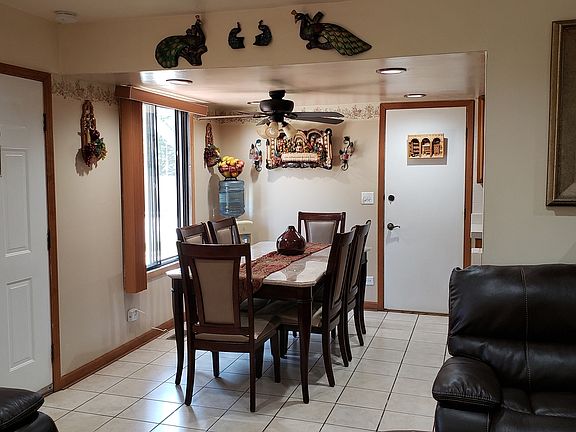 5th image of 29W535 Winchester Cir S Unit 2