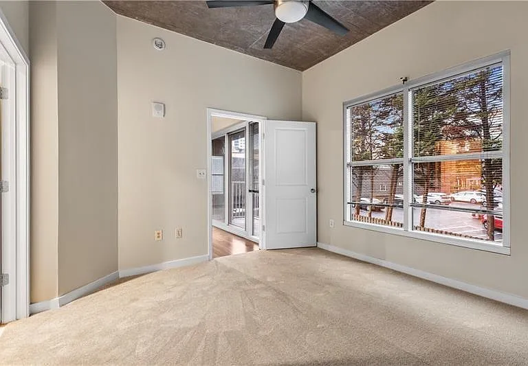 250 Pharr Rd #308 — Photo 11