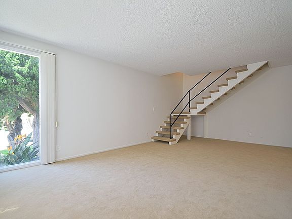 3rd image of 1902 Plant Ave APT A