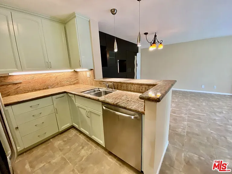 6375 Green Valley Cir #104 — Photo 14
