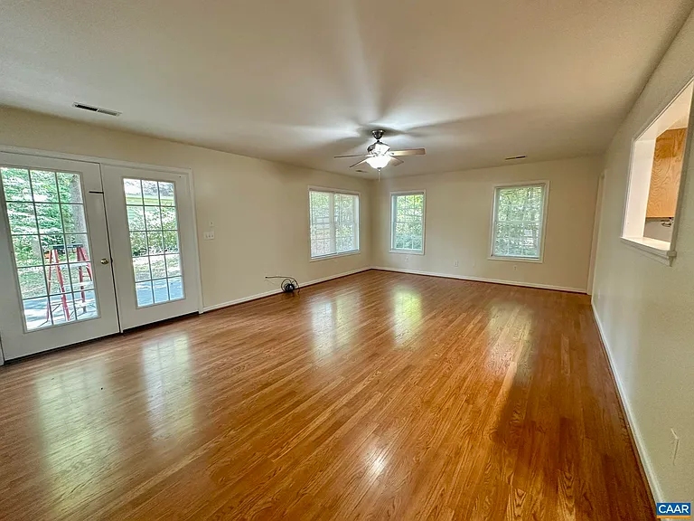 3159 Saddlebrook Ln — Photo 10