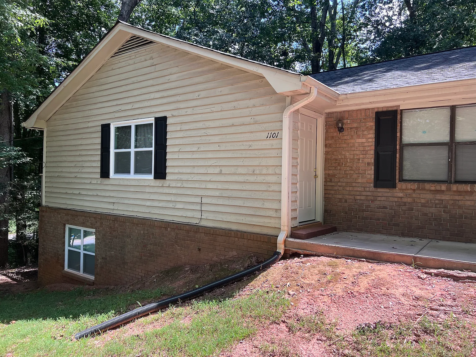3 bed, 1500 sqft, $1,500 — Photo 3