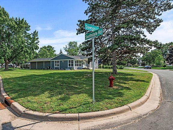 3rd image of 6901 Dawson Ln
