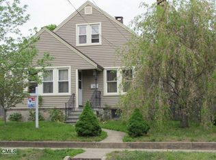 54 Melville Ave, Fairfield, CT 06825