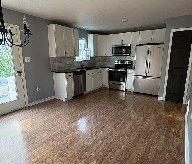 133 Woodrow Rd — Photo 8