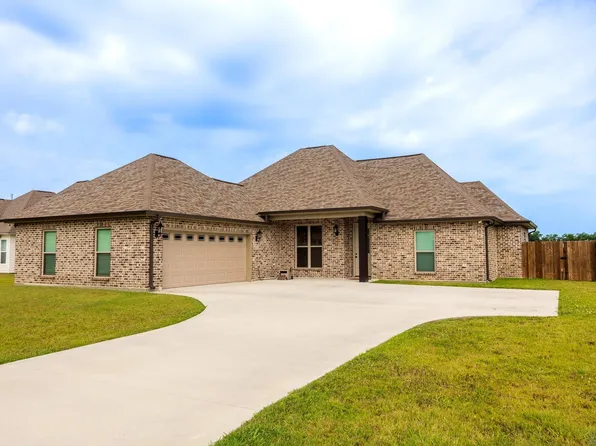 184 Le Belle Maison Dr, Raceland, LA 70394
