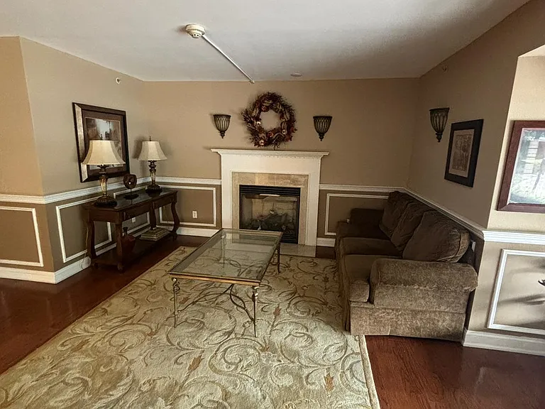 60 Parkway Dr E #15A — Photo 28