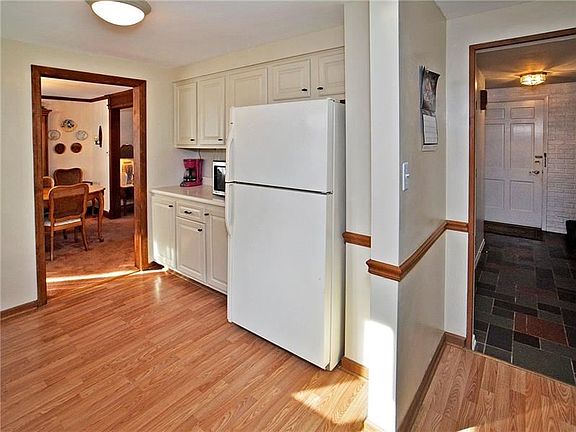 3rd image of 707 Mica Dr