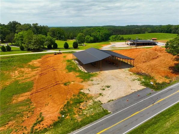 1414 Cooley Bridge Rd, Belton, SC 29627