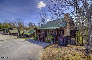 2nd image of 515 Chickasaw Gap Way