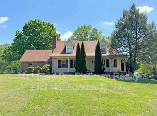 2073 Roxbury Ln, Clarksville, TN 37043