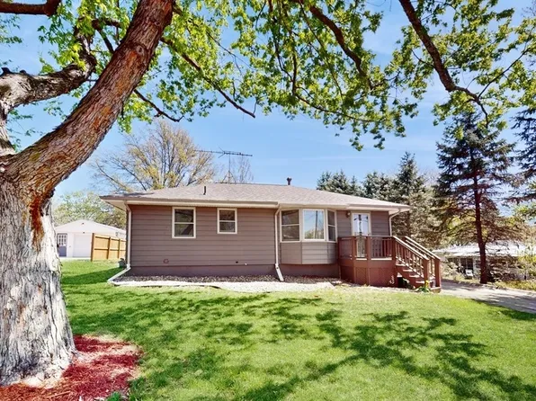 304 N I St, Indianola, IA 50125