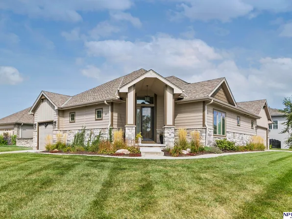 12650 Iowa Cir, Omaha, NE 68142