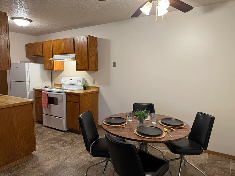 Gatewood Apartments — Photo 20