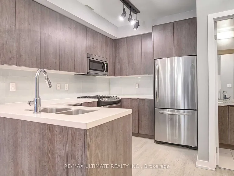 140 Broadview Ave #30 — Photo 9