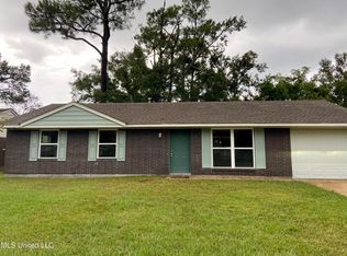 7113 Hampton Dr, Biloxi, MS 39532