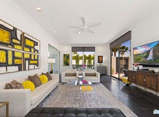 130 W Racquet Club Rd UNIT 426, Palm Springs, CA 92262